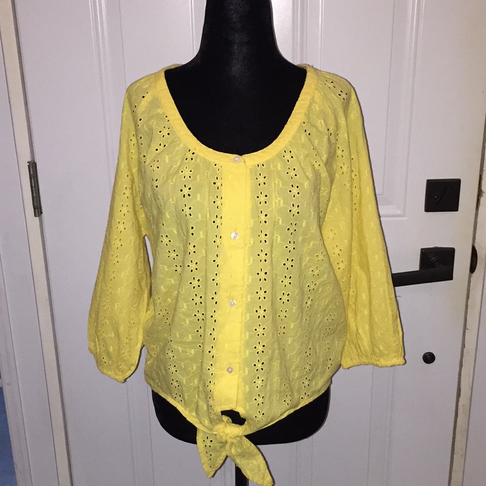 Buffalo David Bitton Ladies Tie Front Eyelet Yellow Blouse Top Size Medium